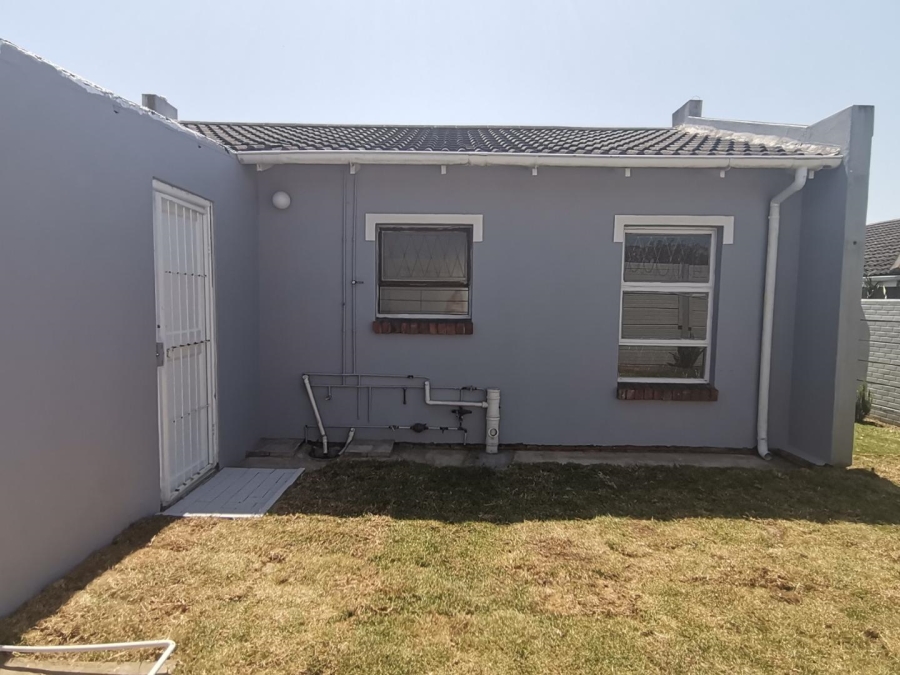 2 Bedroom Property for Sale in Sherwood Eastern Cape